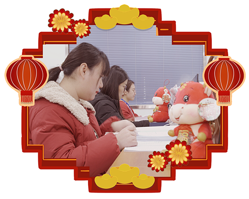 少年自知韶光贵，策马扬鞭自奋蹄